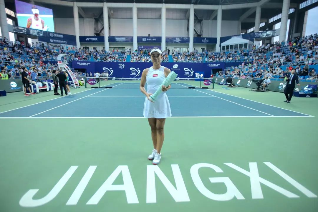  兹维列夫柏林登顶，本土作战斩获职业生涯首冠