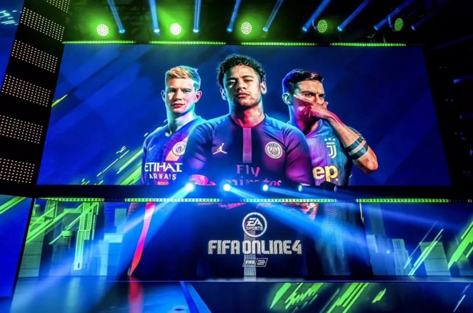  电竞选手刻苦训练磨砺精湛技艺