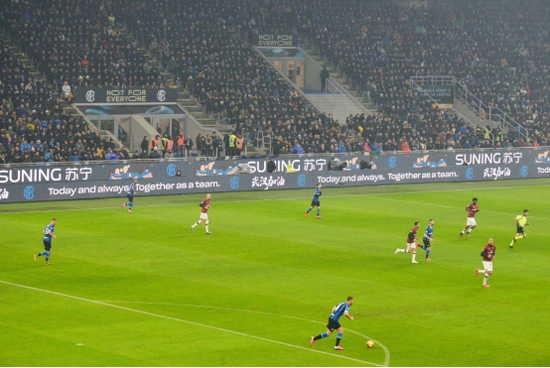  国际米兰德比战惊险逆转取胜