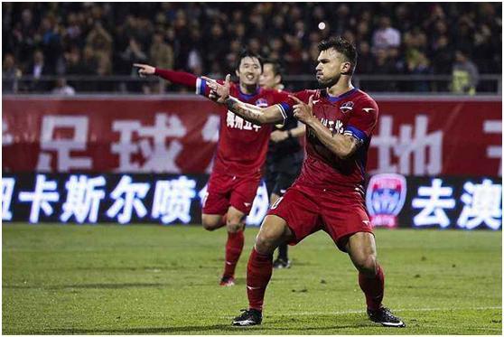  保级关键战役，弱旅爆冷逼平强敌